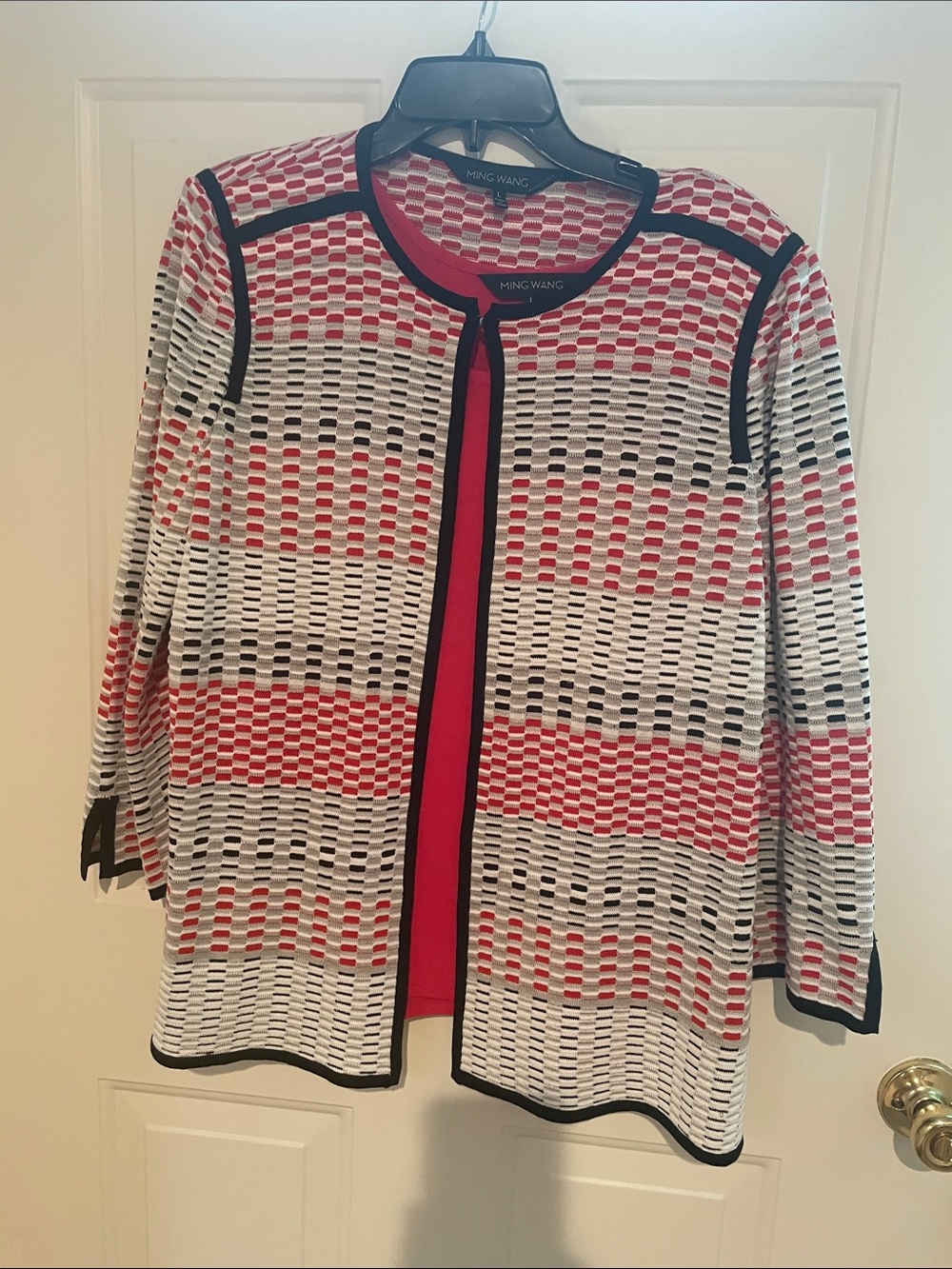 Two-Piece Ming Wang Coral, White & Black Open-Front Textured Knit Cardigan Set